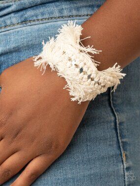Paparazzi Bracelet (BC076)